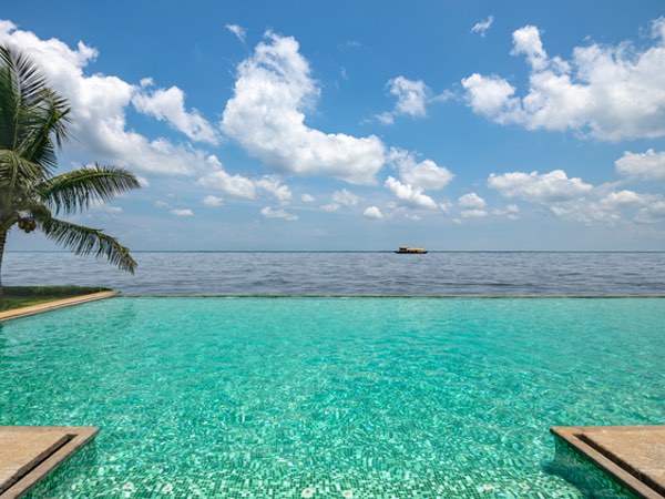 Kumaramom Lake Resort