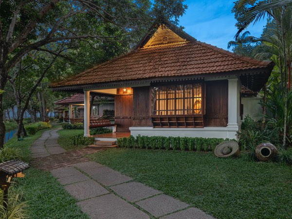 Kumaramom Lake Resort