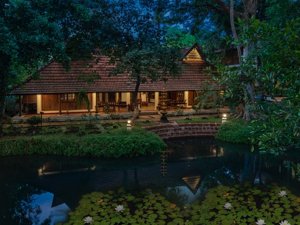 Kumaramom Lake Resort