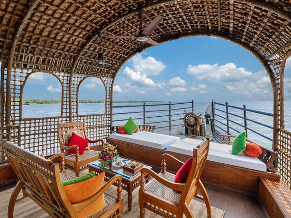 Kumaramom Lake Resort