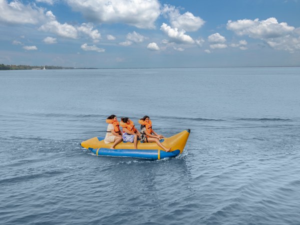 Kumaramom Lake Resort
