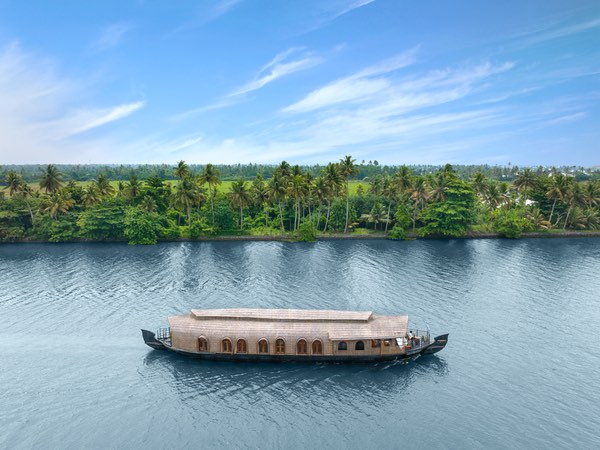 Kumaramom Lake Resort