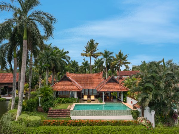 Kumaramom Lake Resort