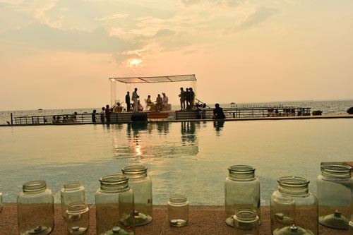 Have A Dreamy Destination Wedding At Kumarakom Lake Resort