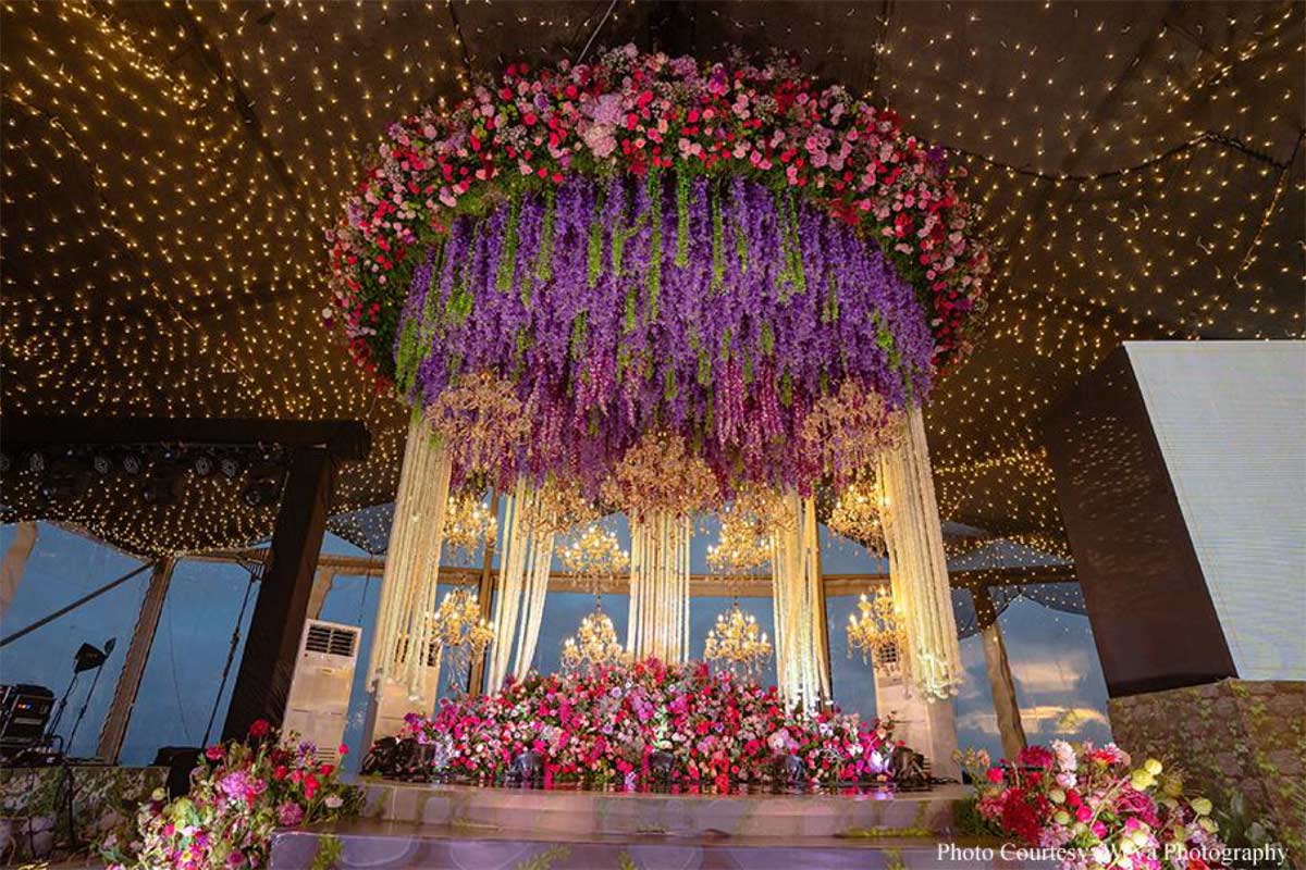 Framed by tranquil backwaters, this cross-cultural wedding came alive with the culture and verdant beauty of Kerala!