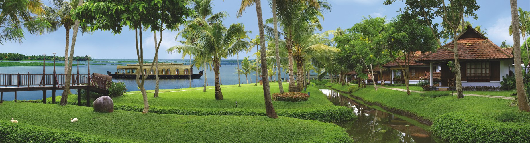 Luxury Accommodation - Kumarakom Lake Resort